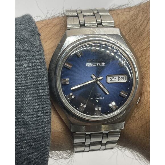 VINTAGE 1975 Seiko 5 Actus 23j Mens Automatic Watch Bracelet Blue Dial 6106-8680 - Picture 5 of 11